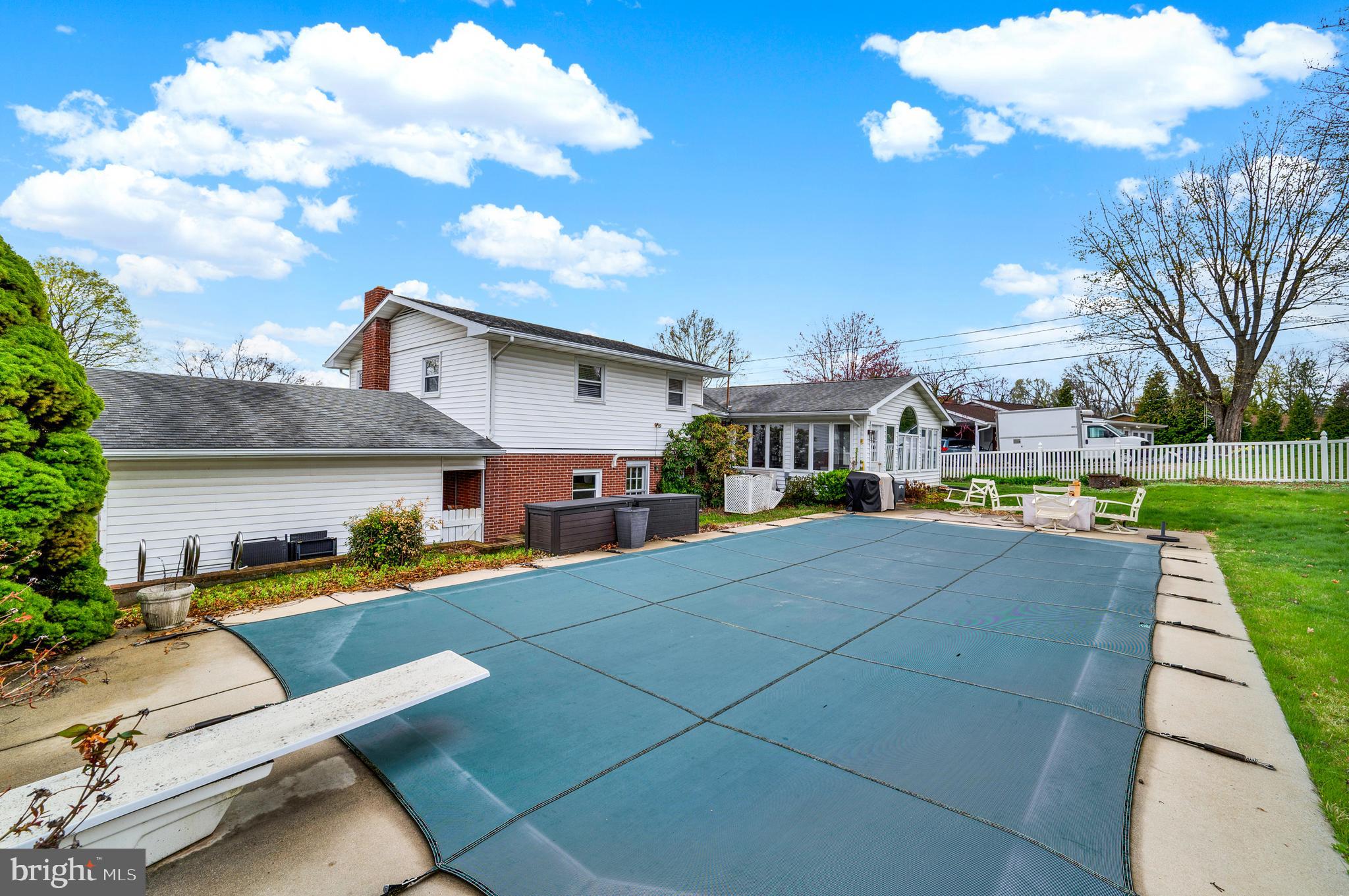 OAK RIDGE - Residential