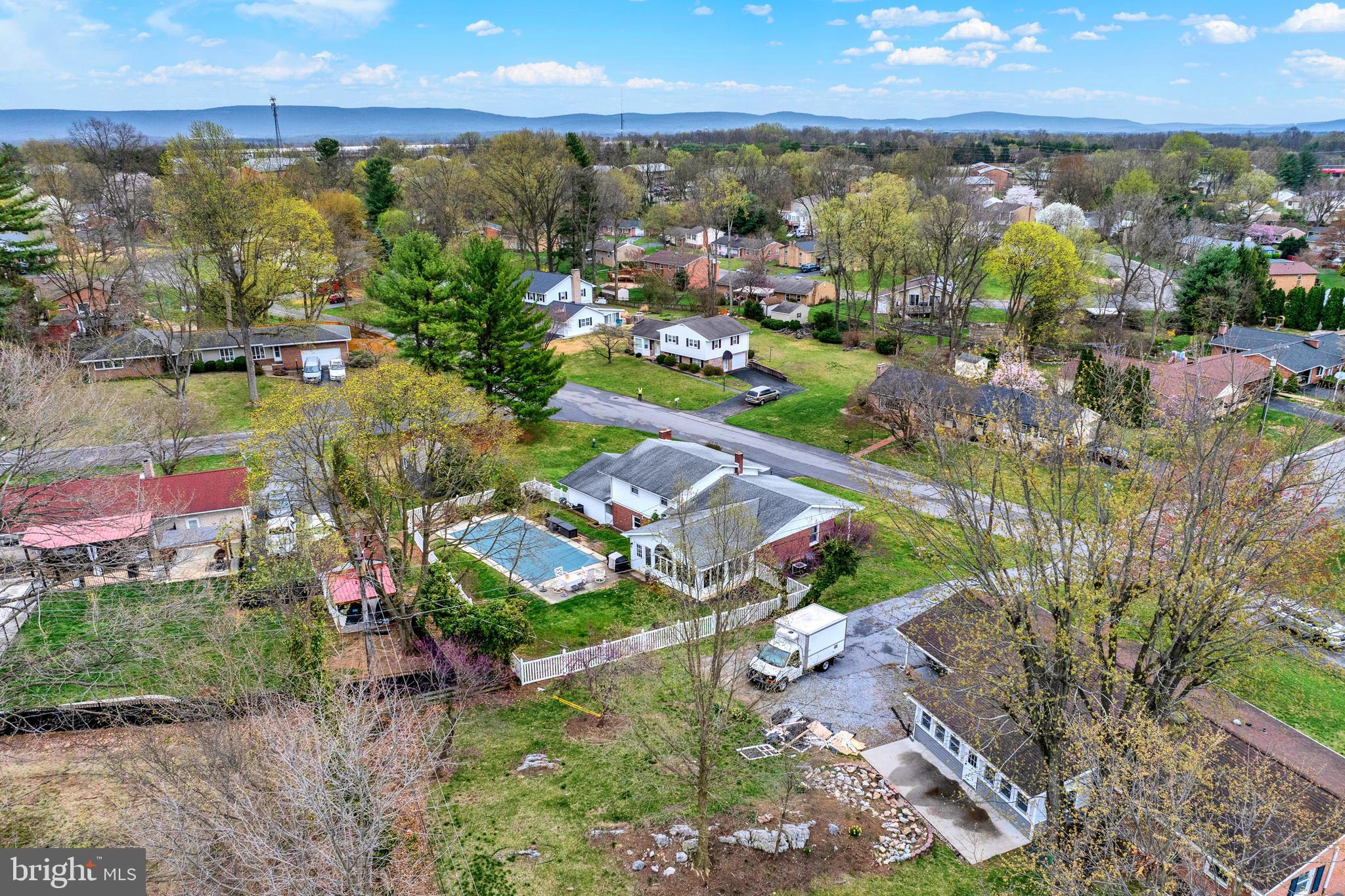 OAK RIDGE - Residential