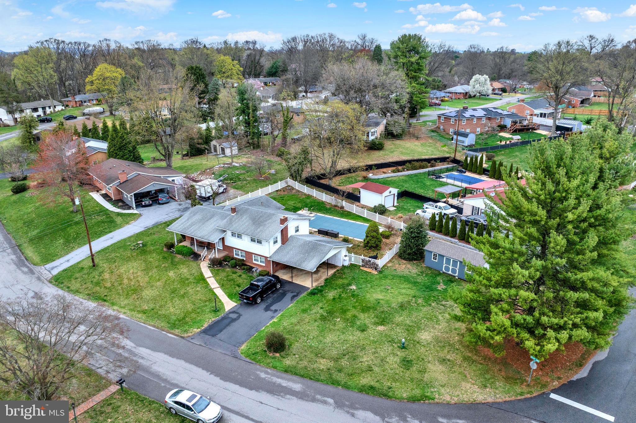 OAK RIDGE - Residential