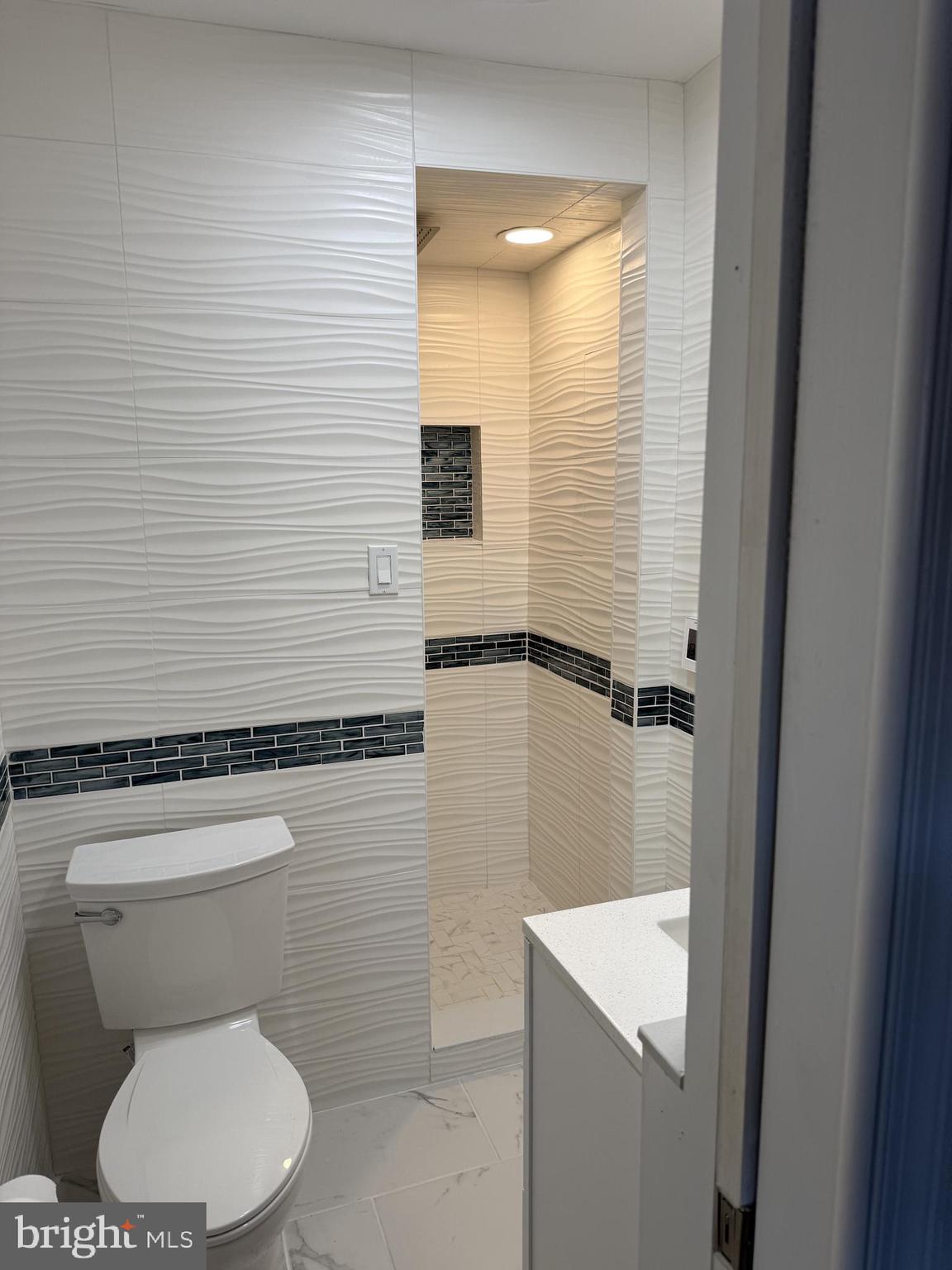 LAUREL HILLS - Residential