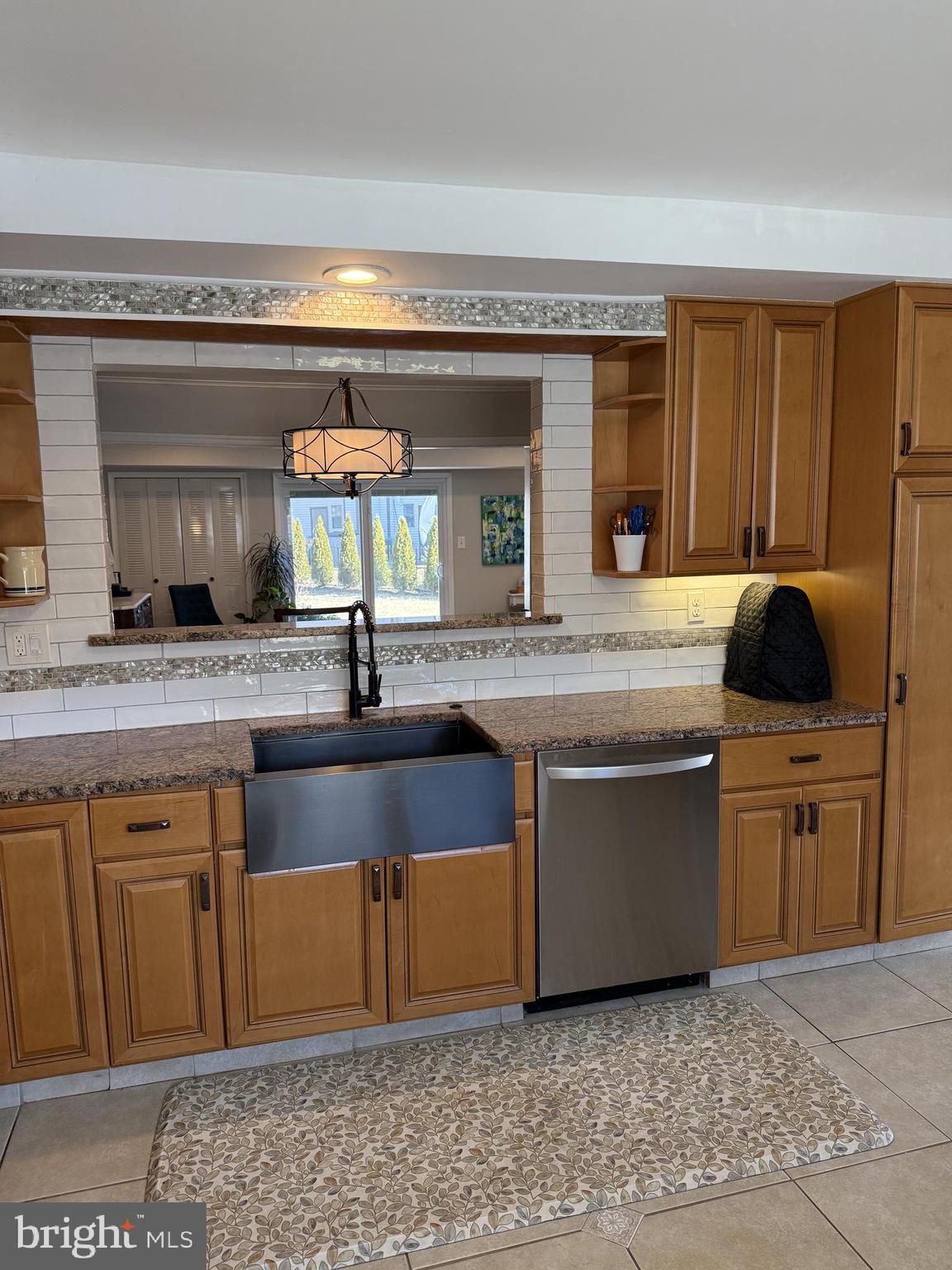 LAUREL HILLS - Residential