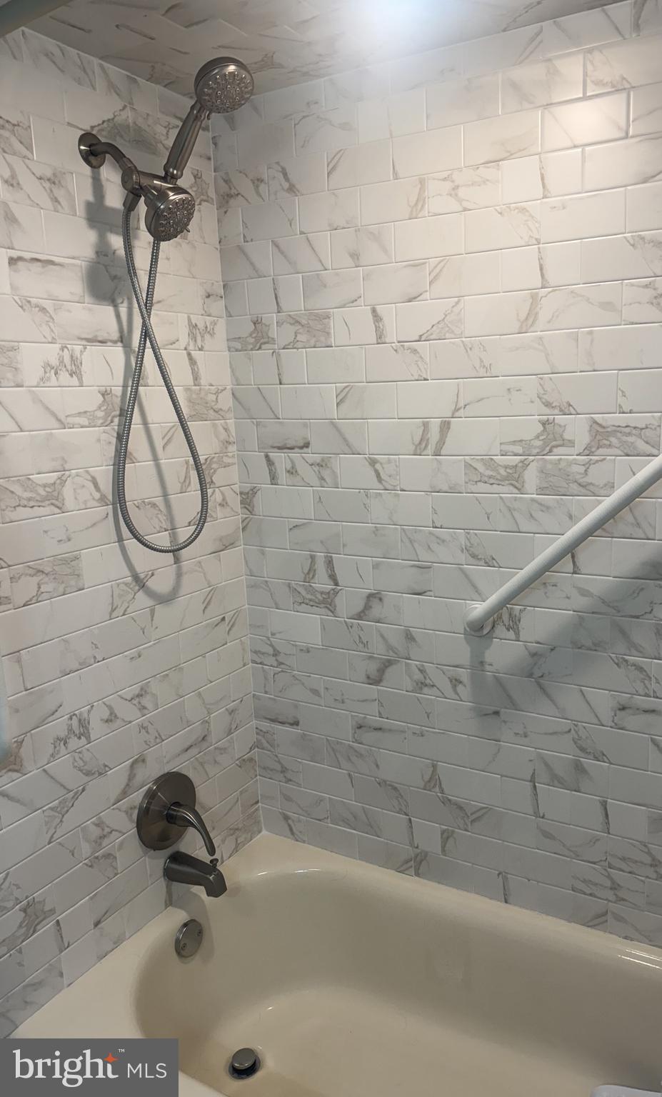 LAUREL HILLS - Residential