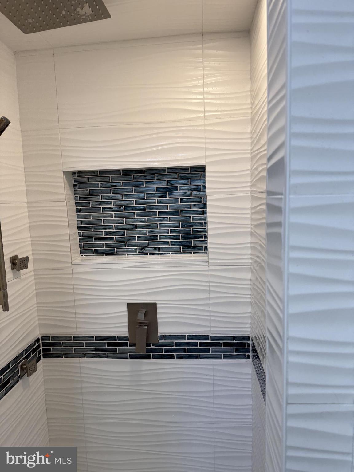 LAUREL HILLS - Residential