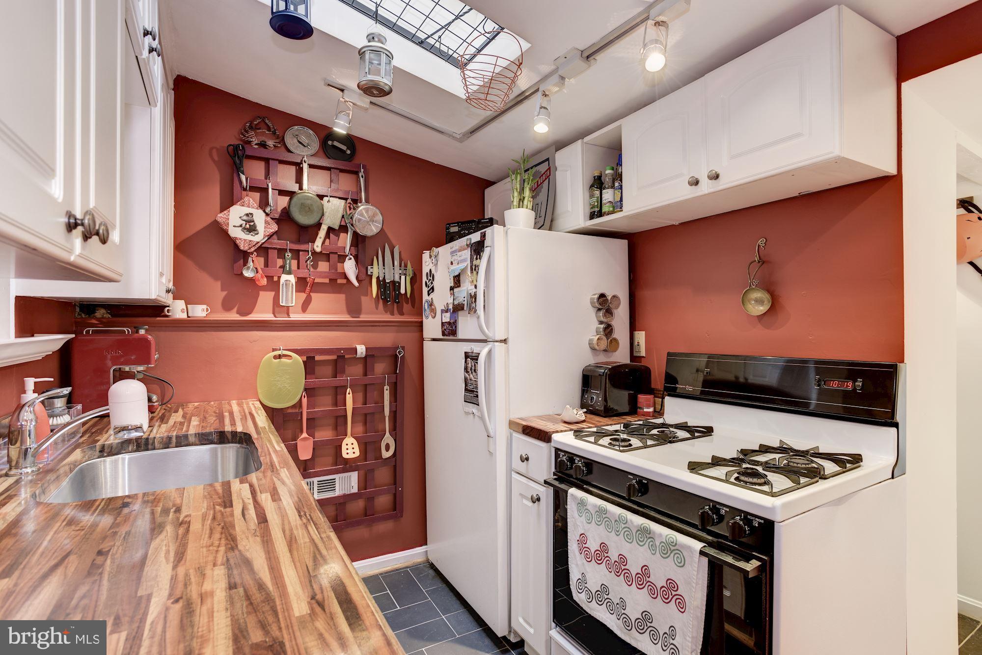 FEDERAL HILL HISTORIC DISTRICT - Residential Lease