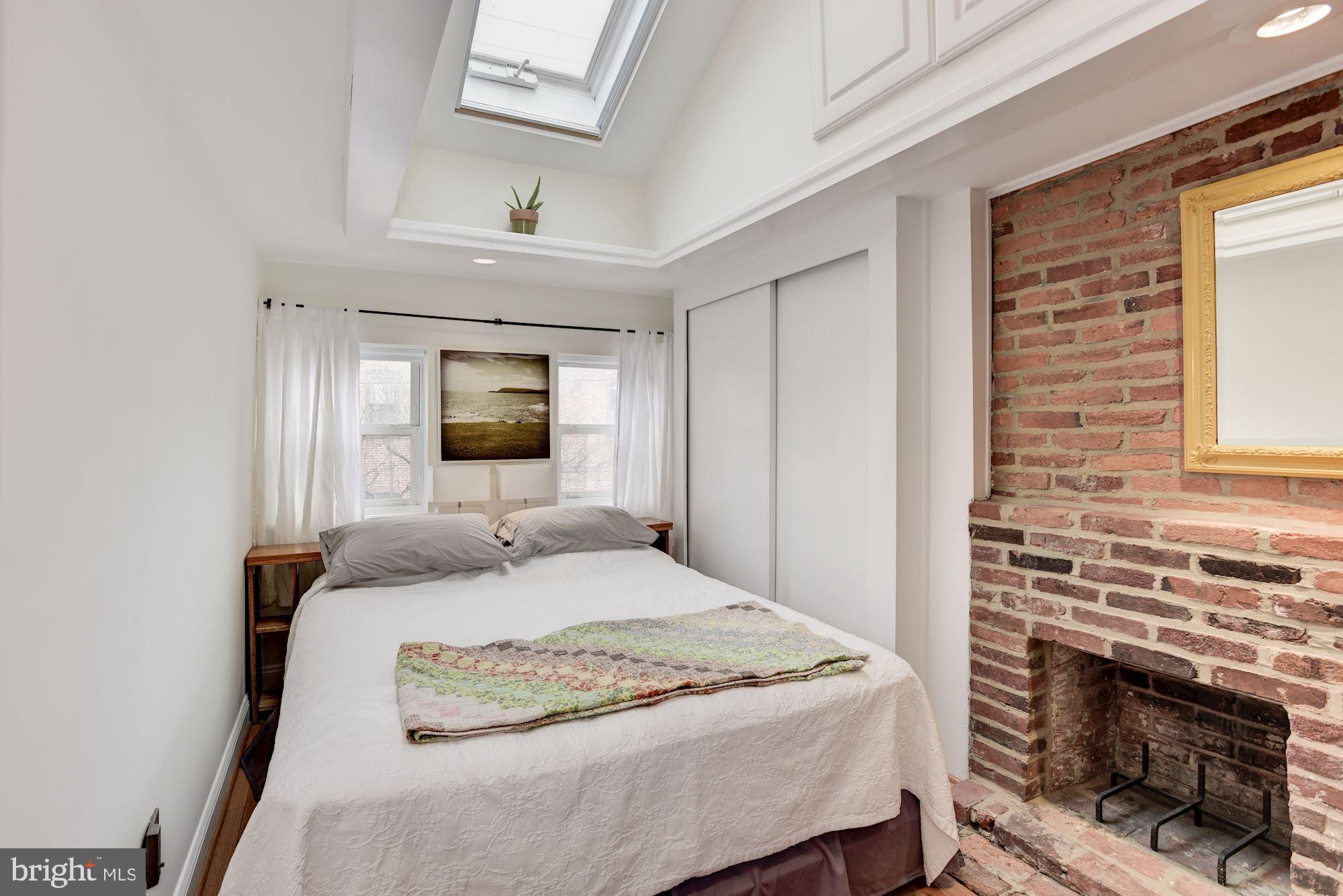 FEDERAL HILL HISTORIC DISTRICT - Residential Lease