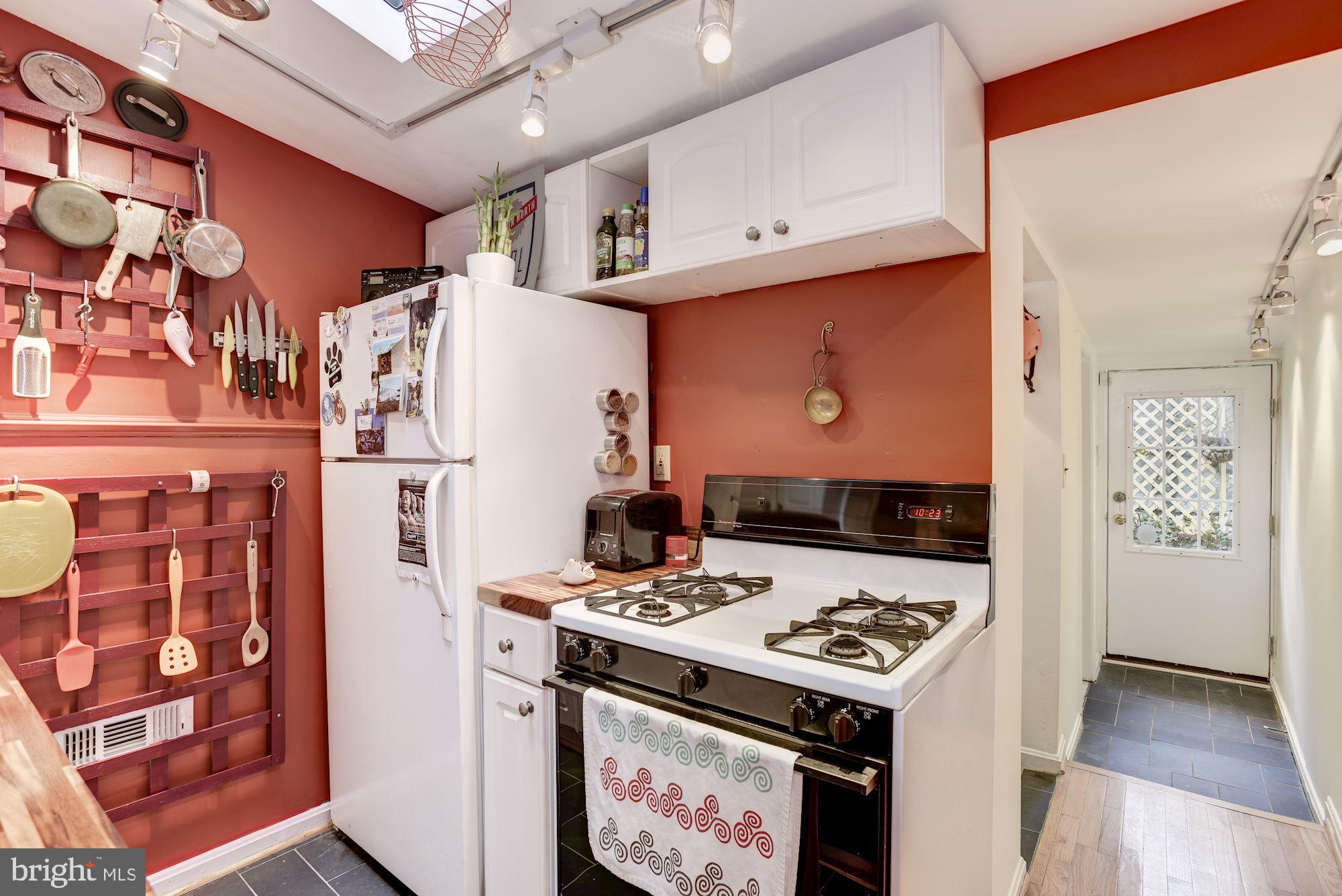 FEDERAL HILL HISTORIC DISTRICT - Residential Lease