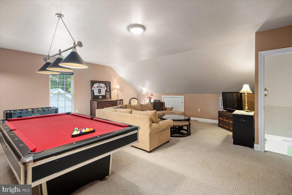 MEADOWS NEIGHBORHOOD - Residential