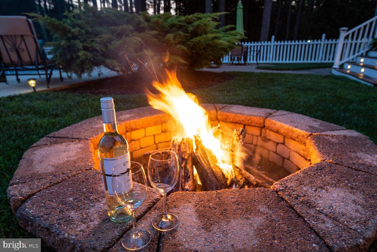 MEADOWS NEIGHBORHOOD - Residential