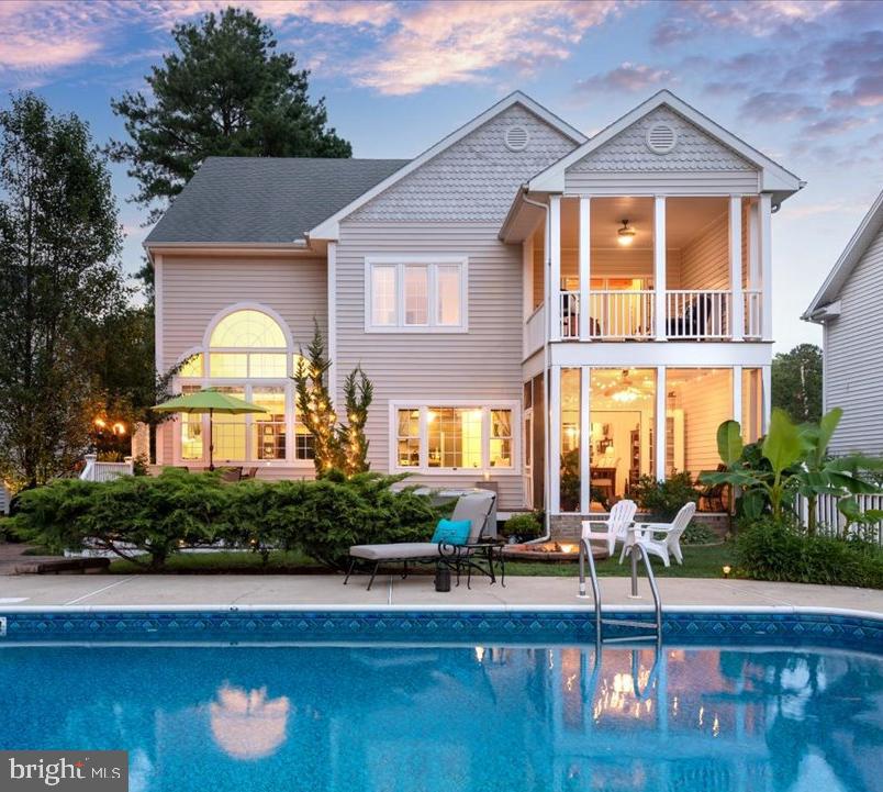 MEADOWS NEIGHBORHOOD - Residential