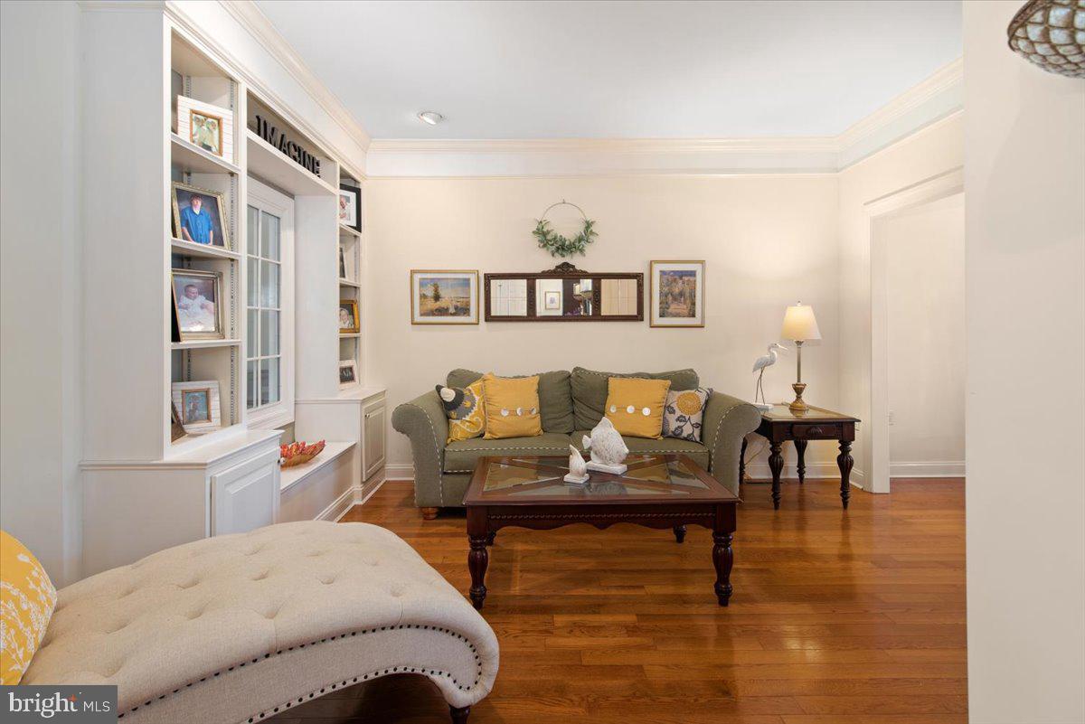 MEADOWS NEIGHBORHOOD - Residential