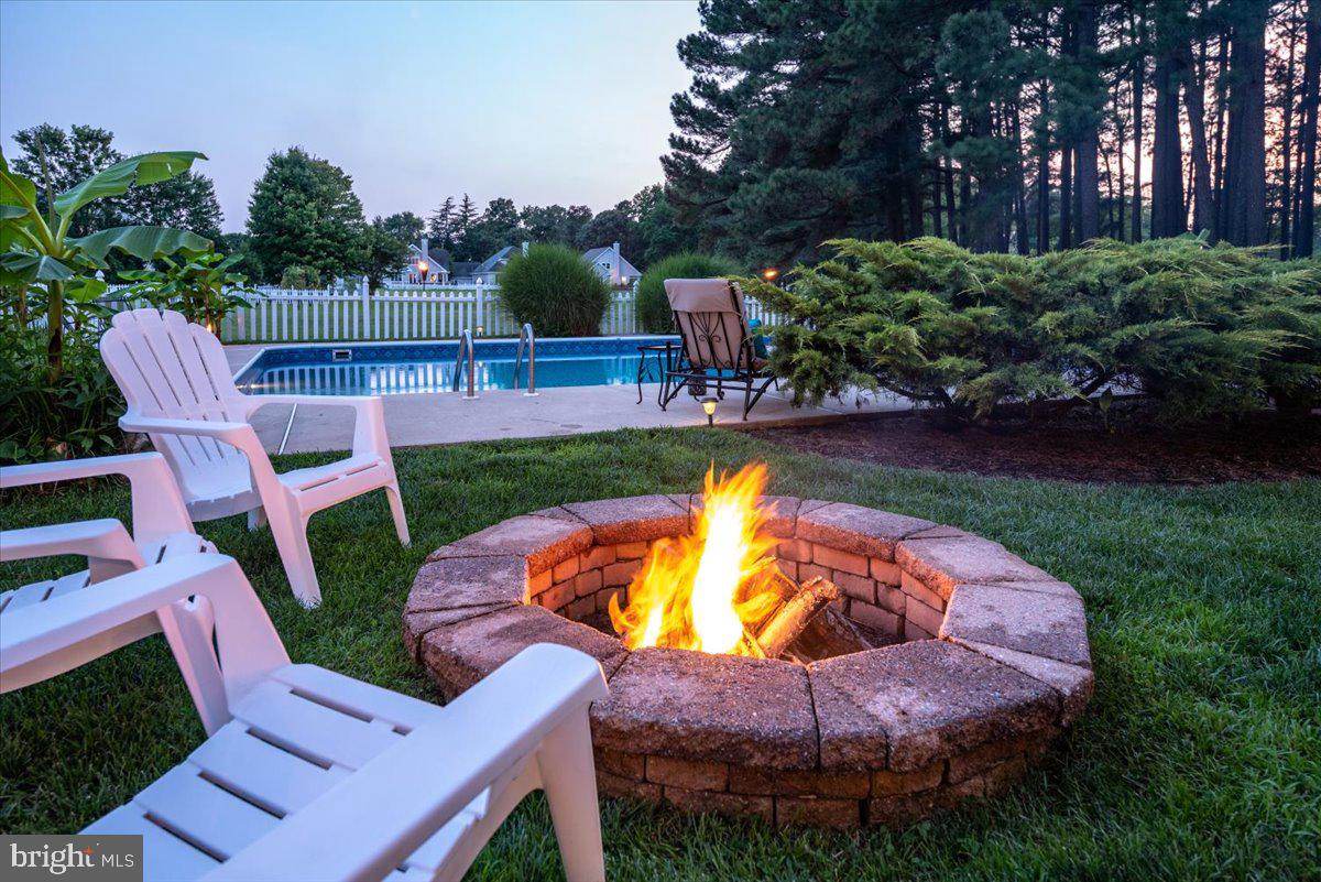 MEADOWS NEIGHBORHOOD - Residential