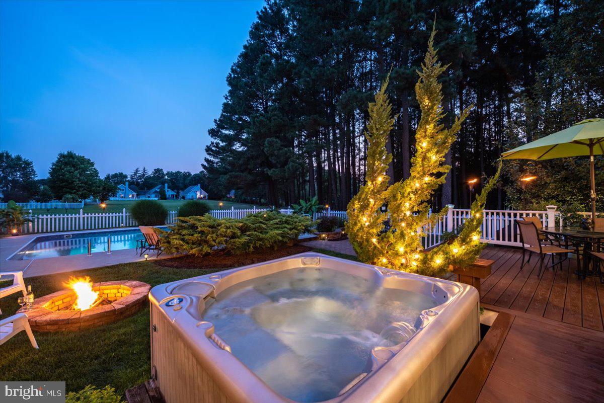 MEADOWS NEIGHBORHOOD - Residential