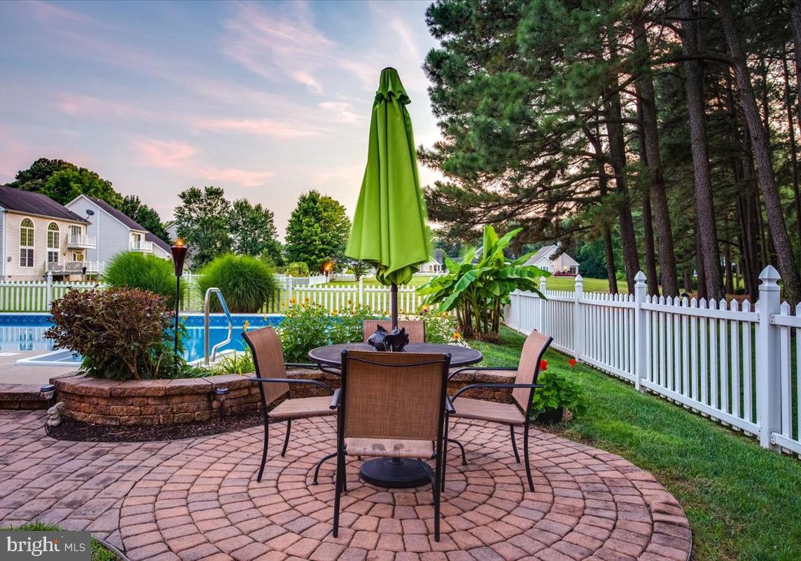 MEADOWS NEIGHBORHOOD - Residential