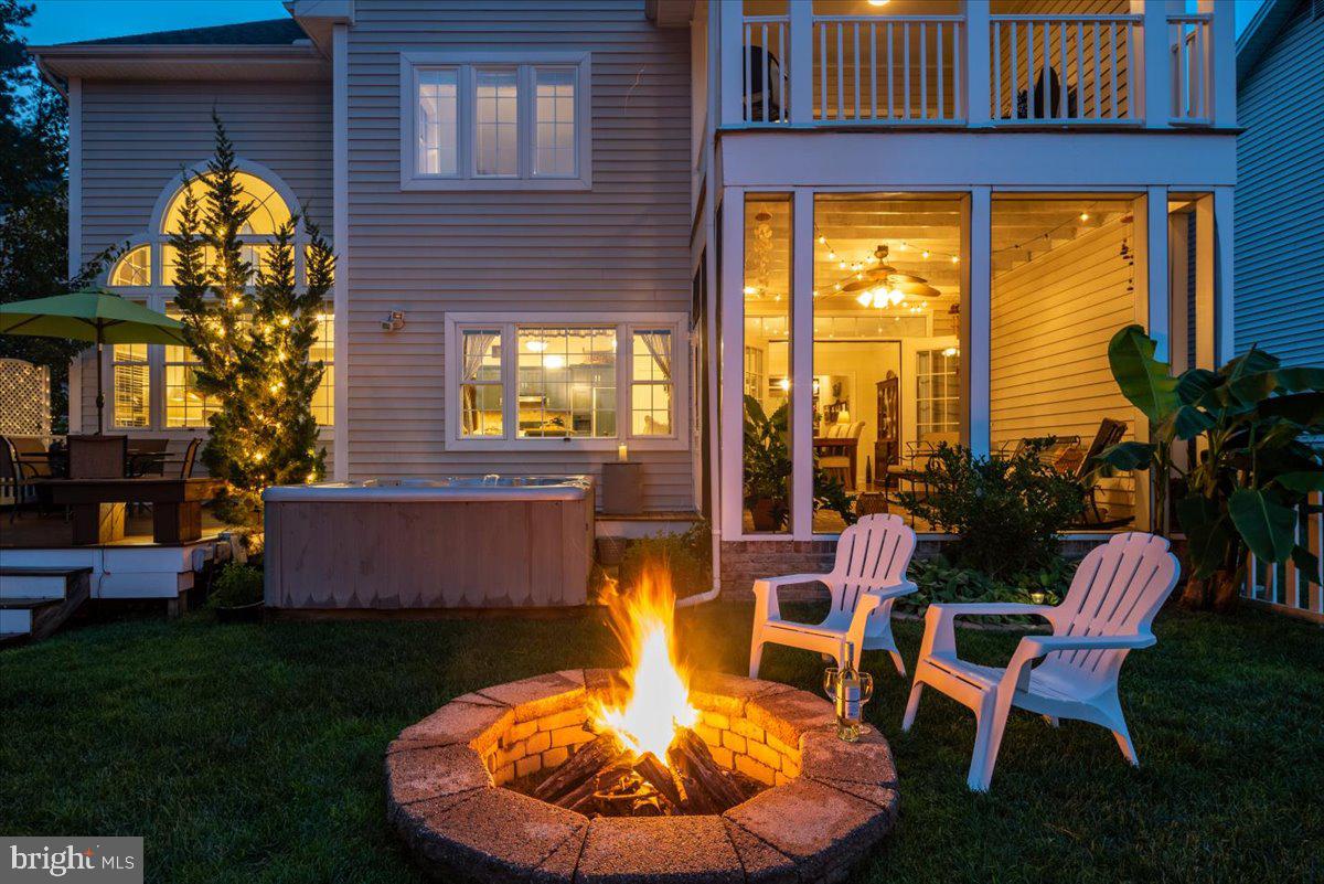 MEADOWS NEIGHBORHOOD - Residential