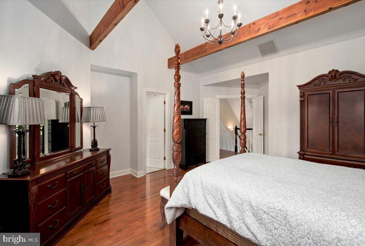 MEADOWS NEIGHBORHOOD - Residential