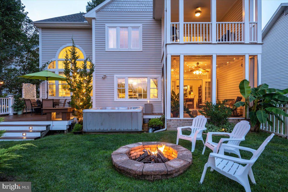 MEADOWS NEIGHBORHOOD - Residential