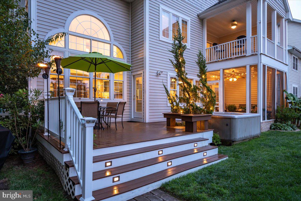 MEADOWS NEIGHBORHOOD - Residential