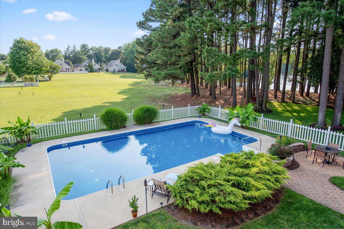 MEADOWS NEIGHBORHOOD - Residential