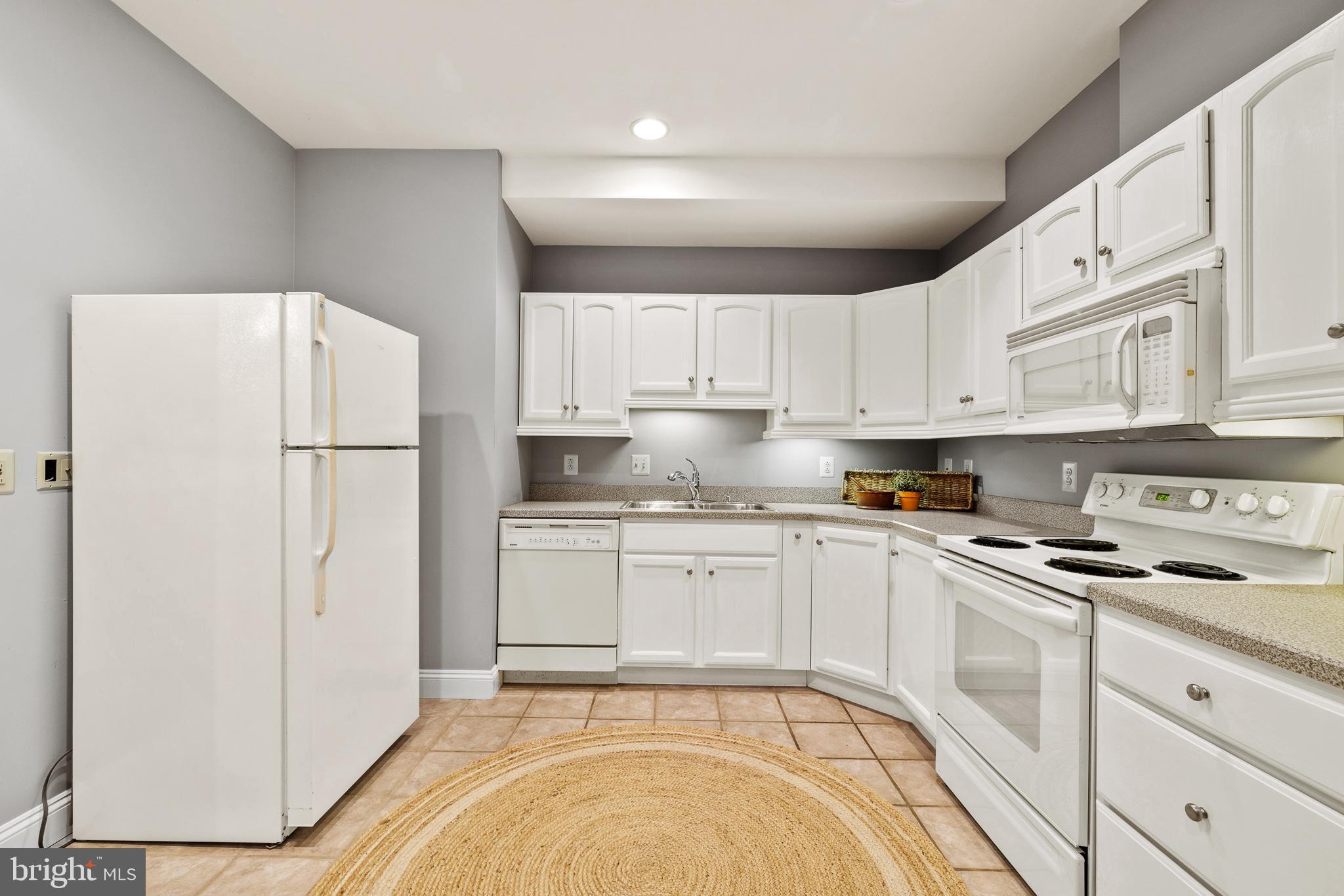 WAYNEWOODS - Residential