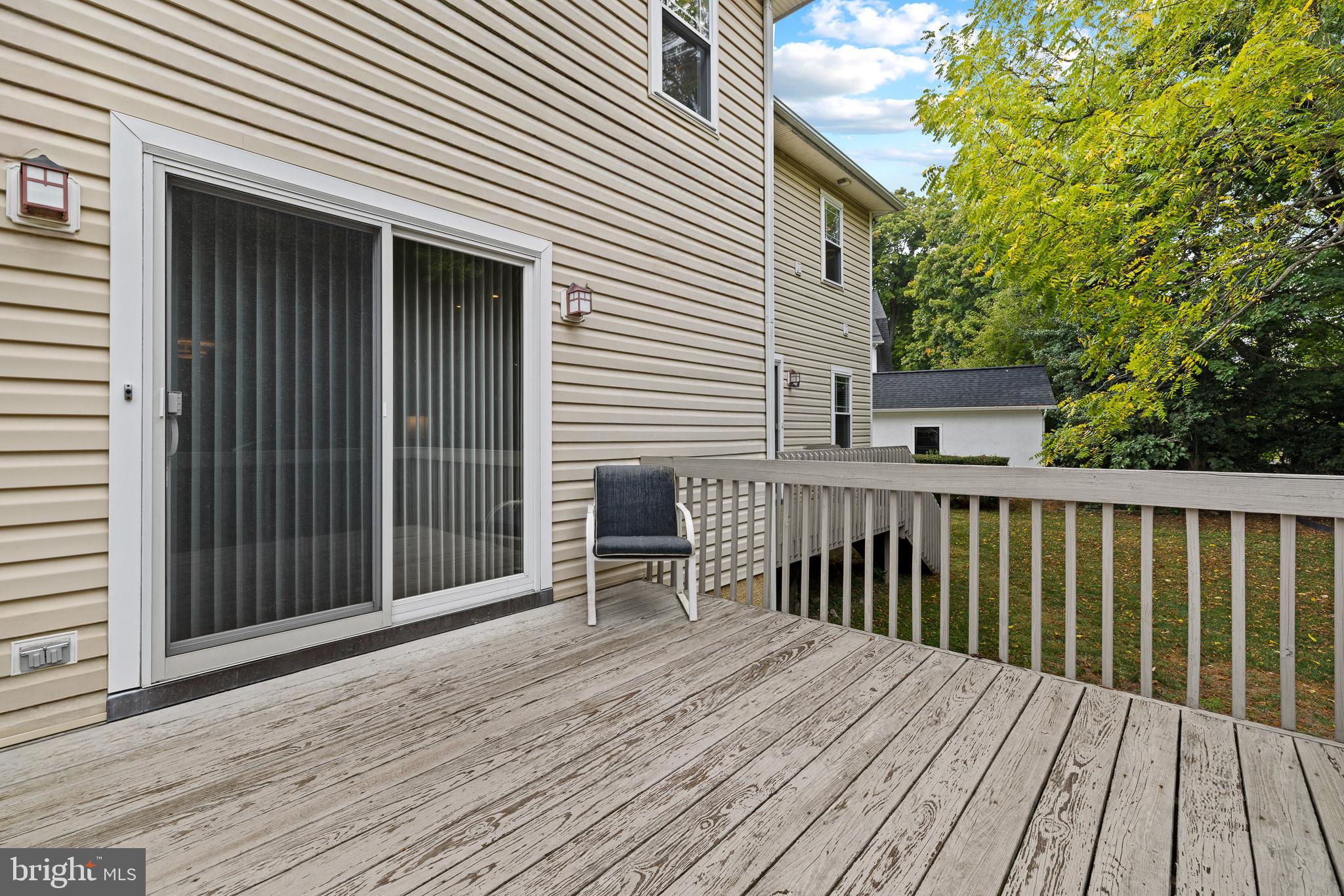 WAYNEWOODS - Residential