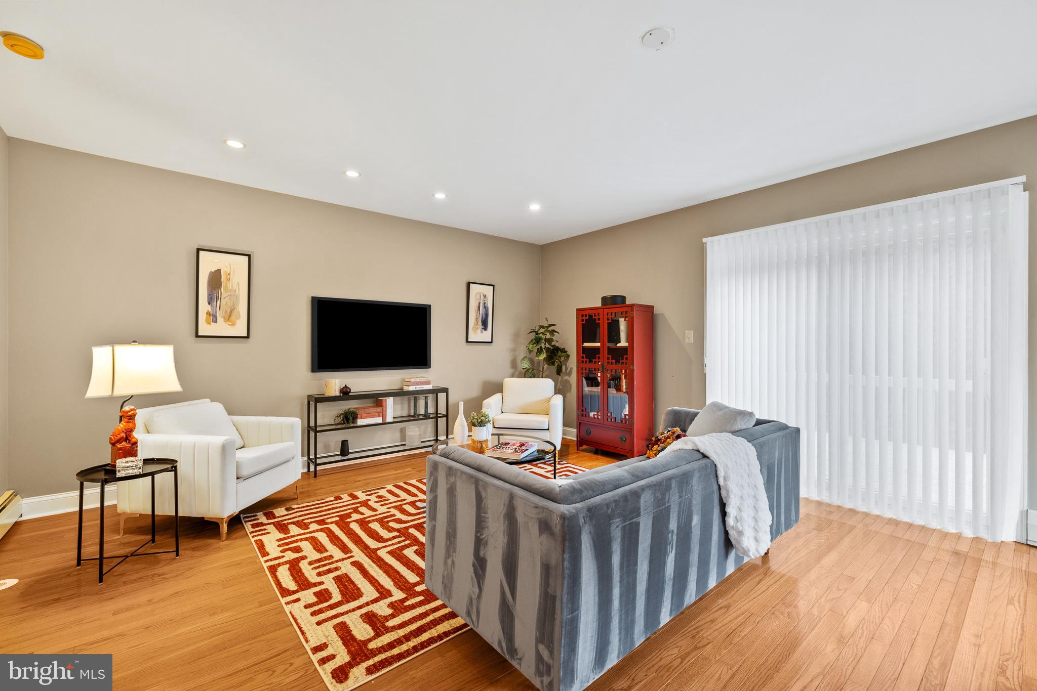 WAYNEWOODS - Residential