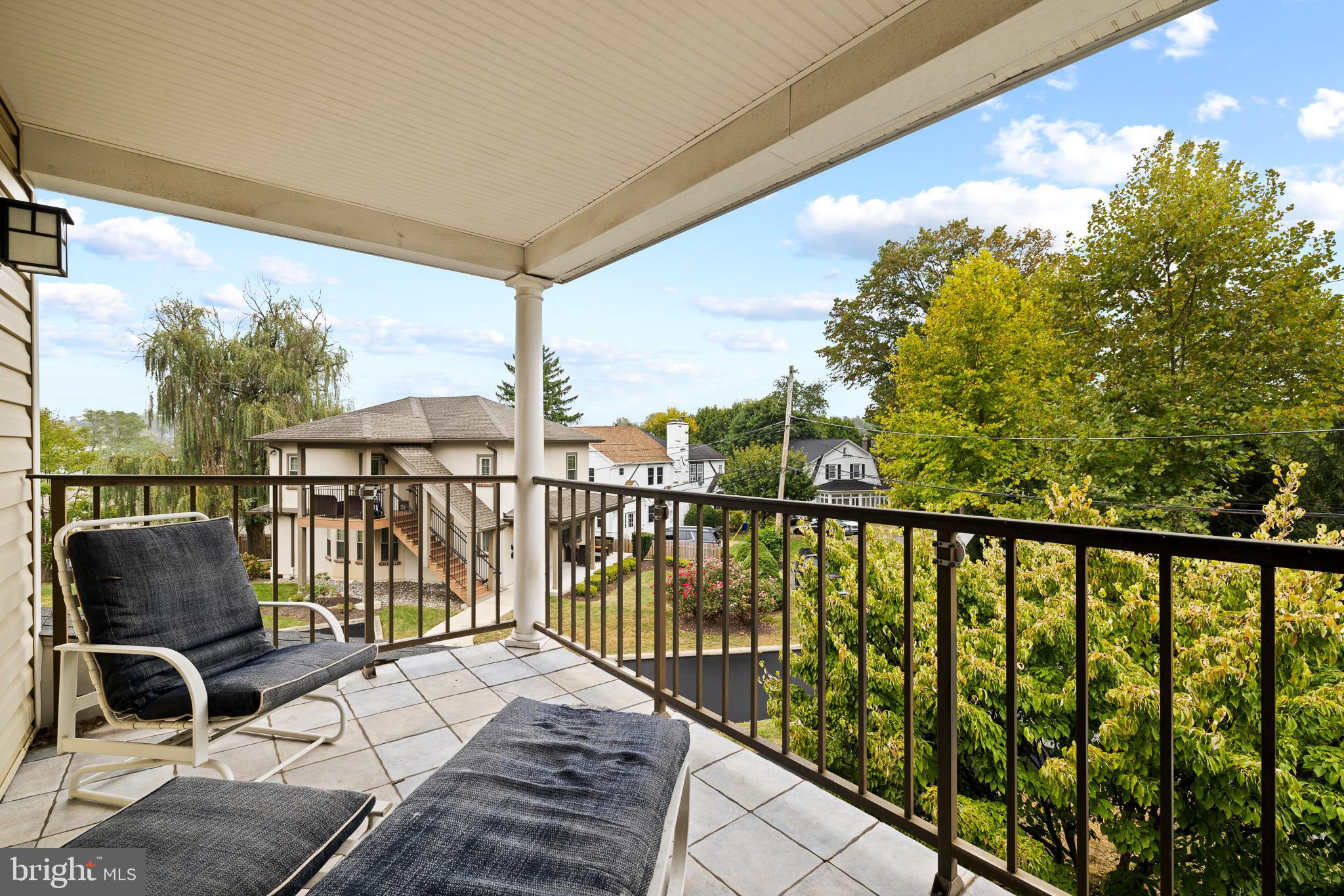 WAYNEWOODS - Residential