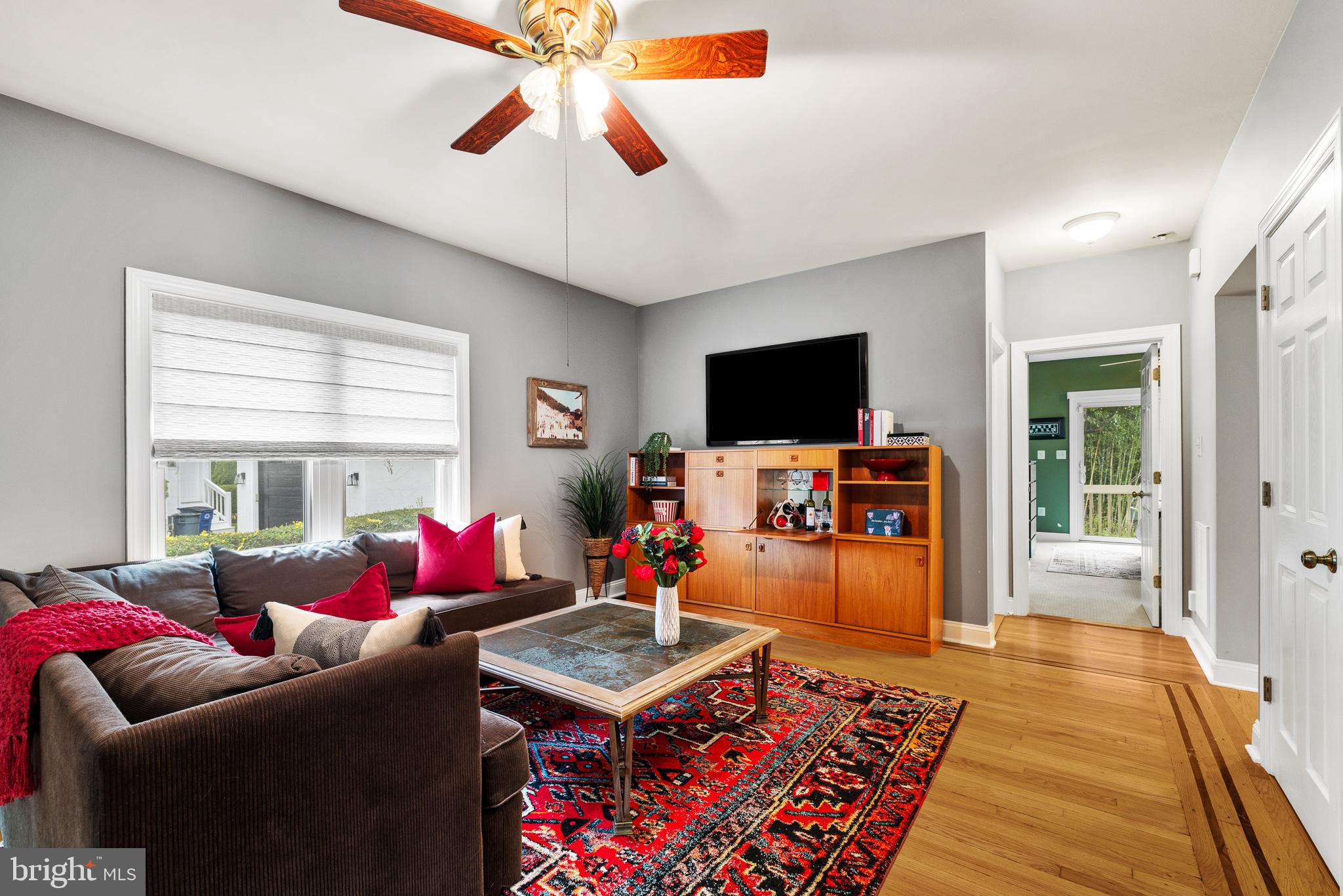 WAYNEWOODS - Residential