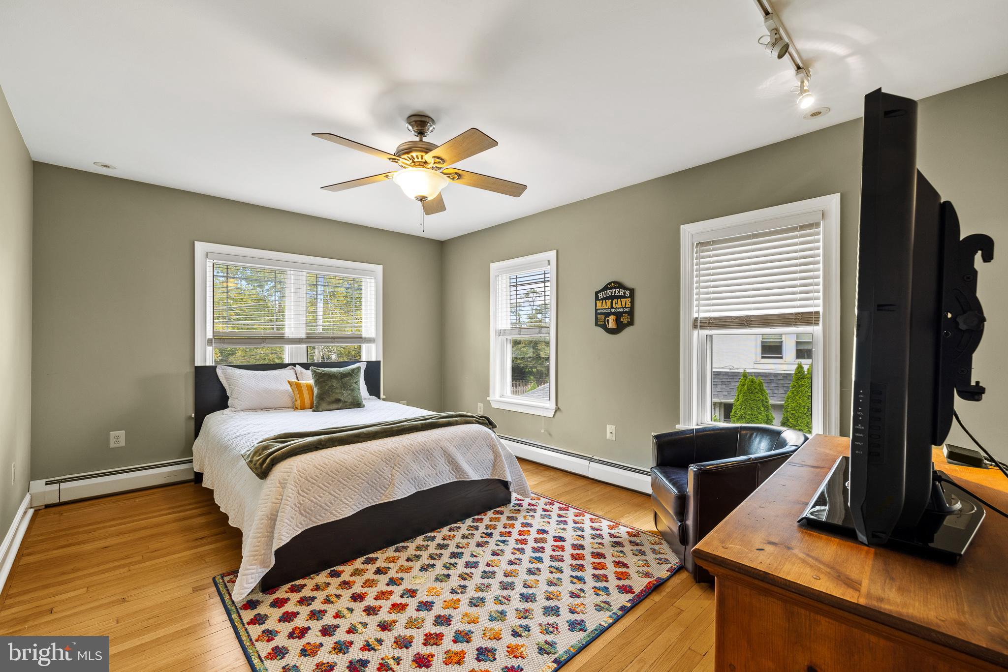 WAYNEWOODS - Residential