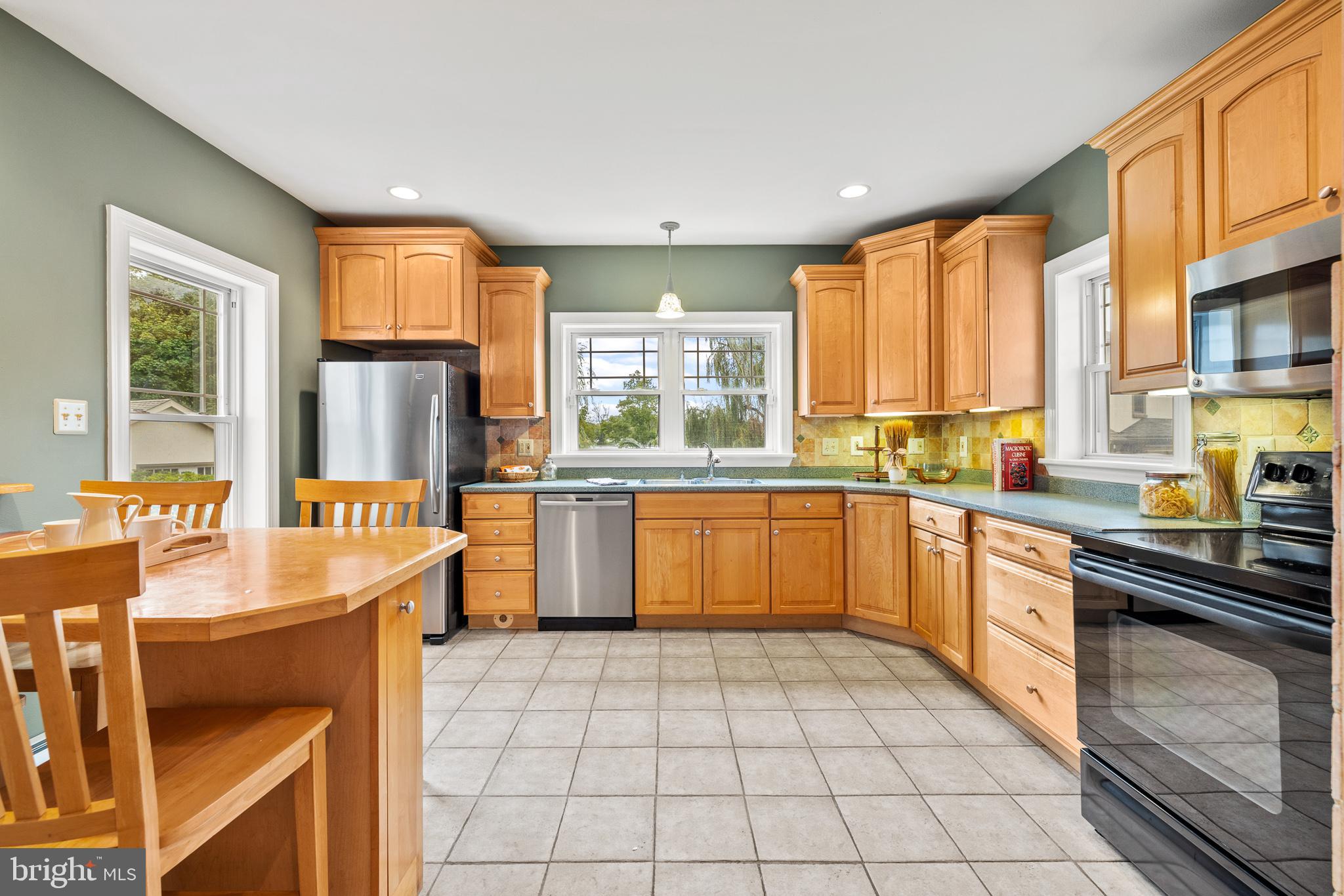 WAYNEWOODS - Residential