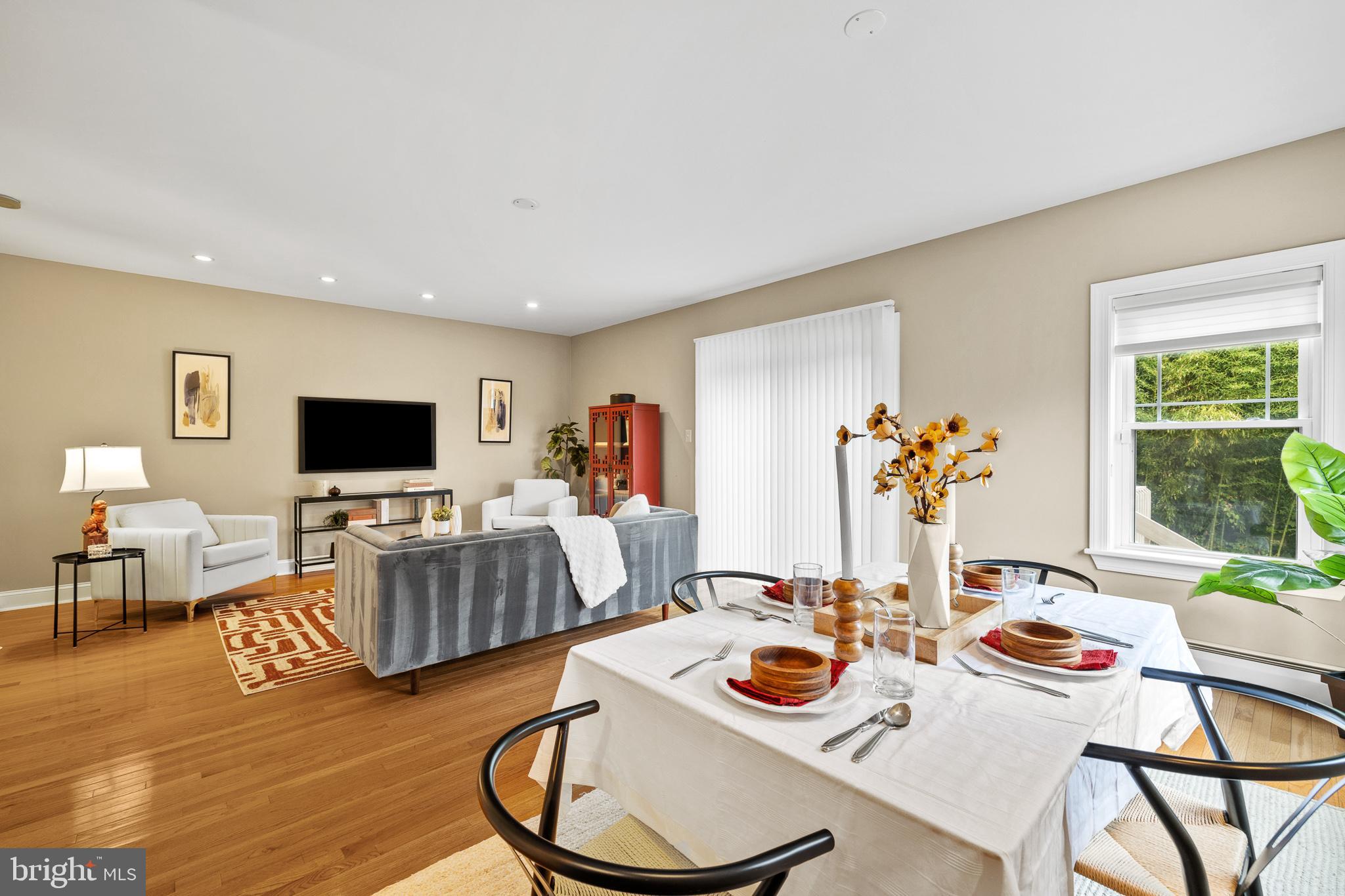 WAYNEWOODS - Residential