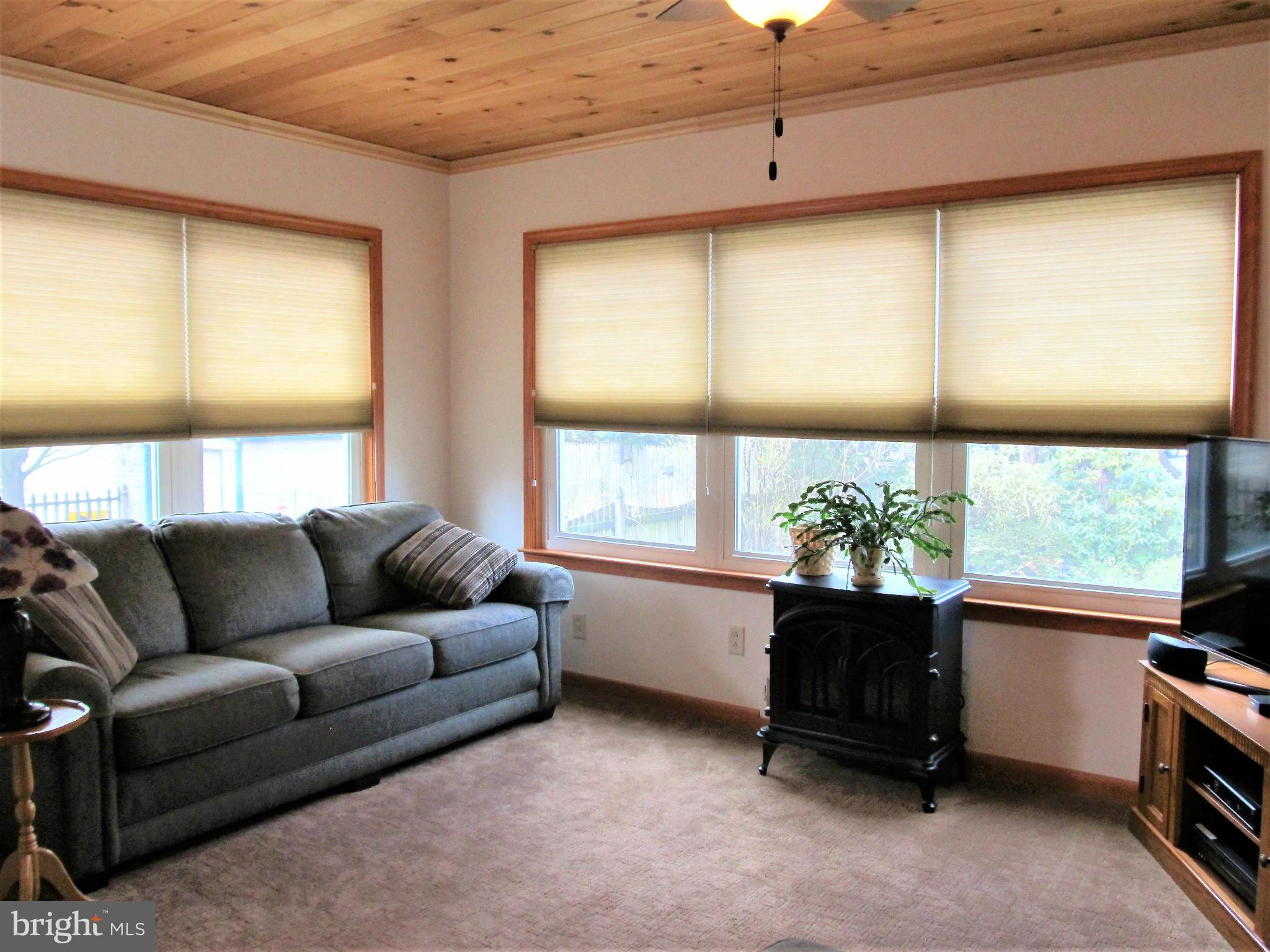 EAST LINTHICUM HEIGHTS - Residential