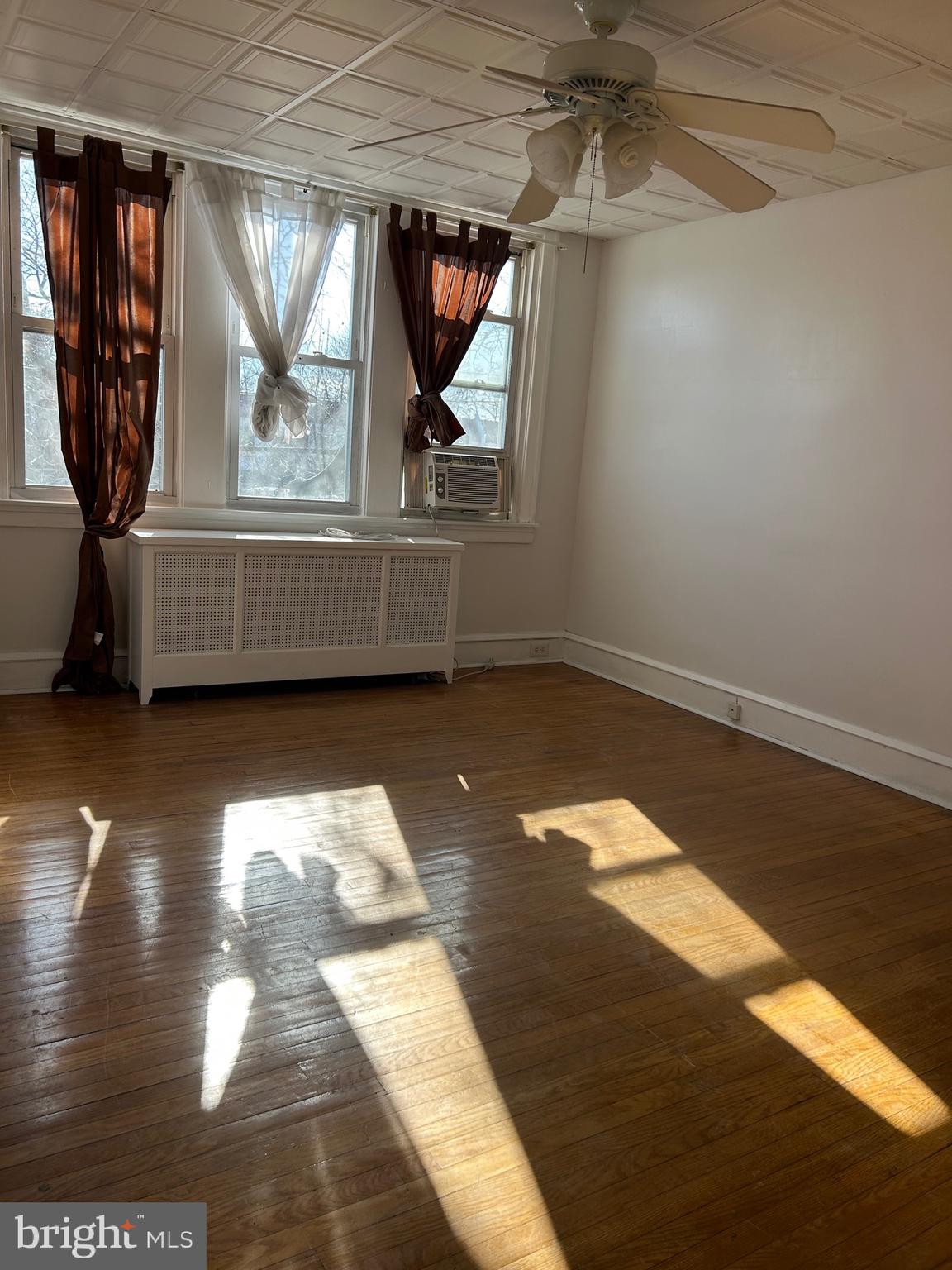 MAYFAIR (WEST) - Residential