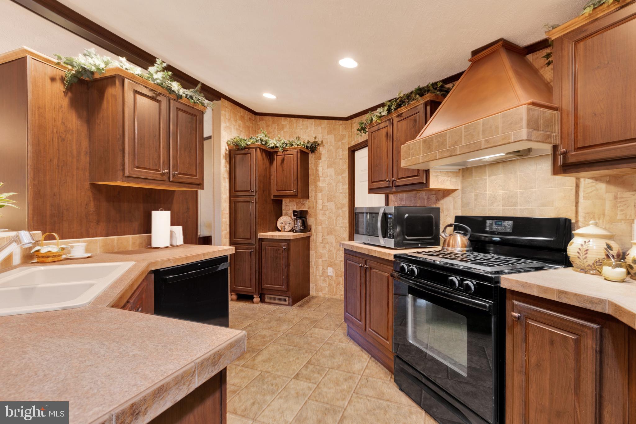 TRIPLE J MHP - Residential