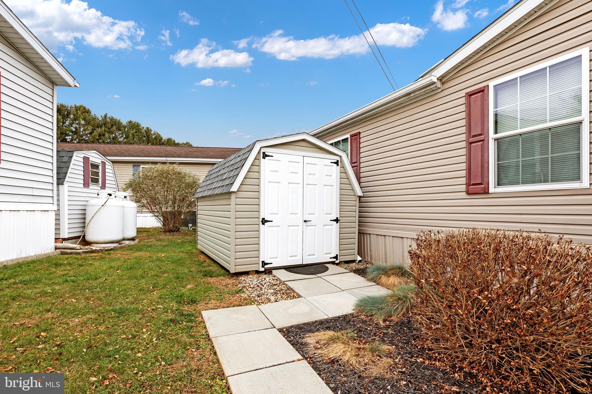 TRIPLE J MHP - Residential