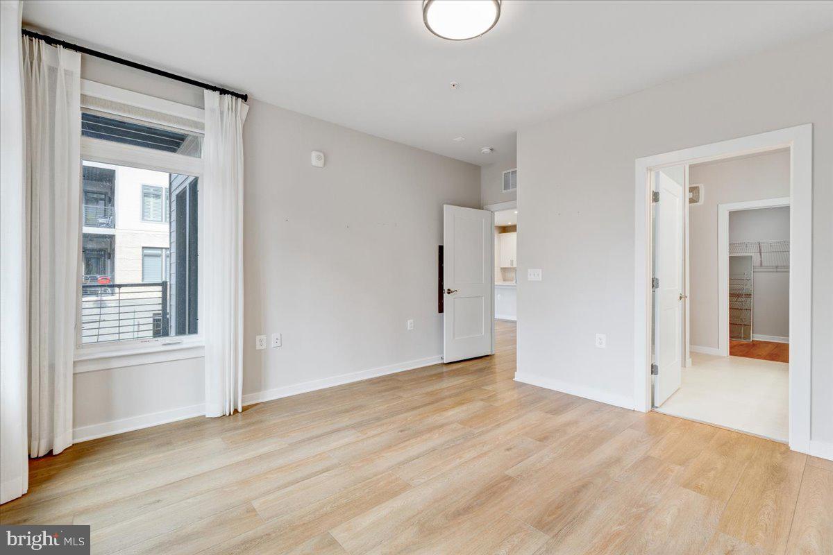 TALL OAKS - Residential Lease