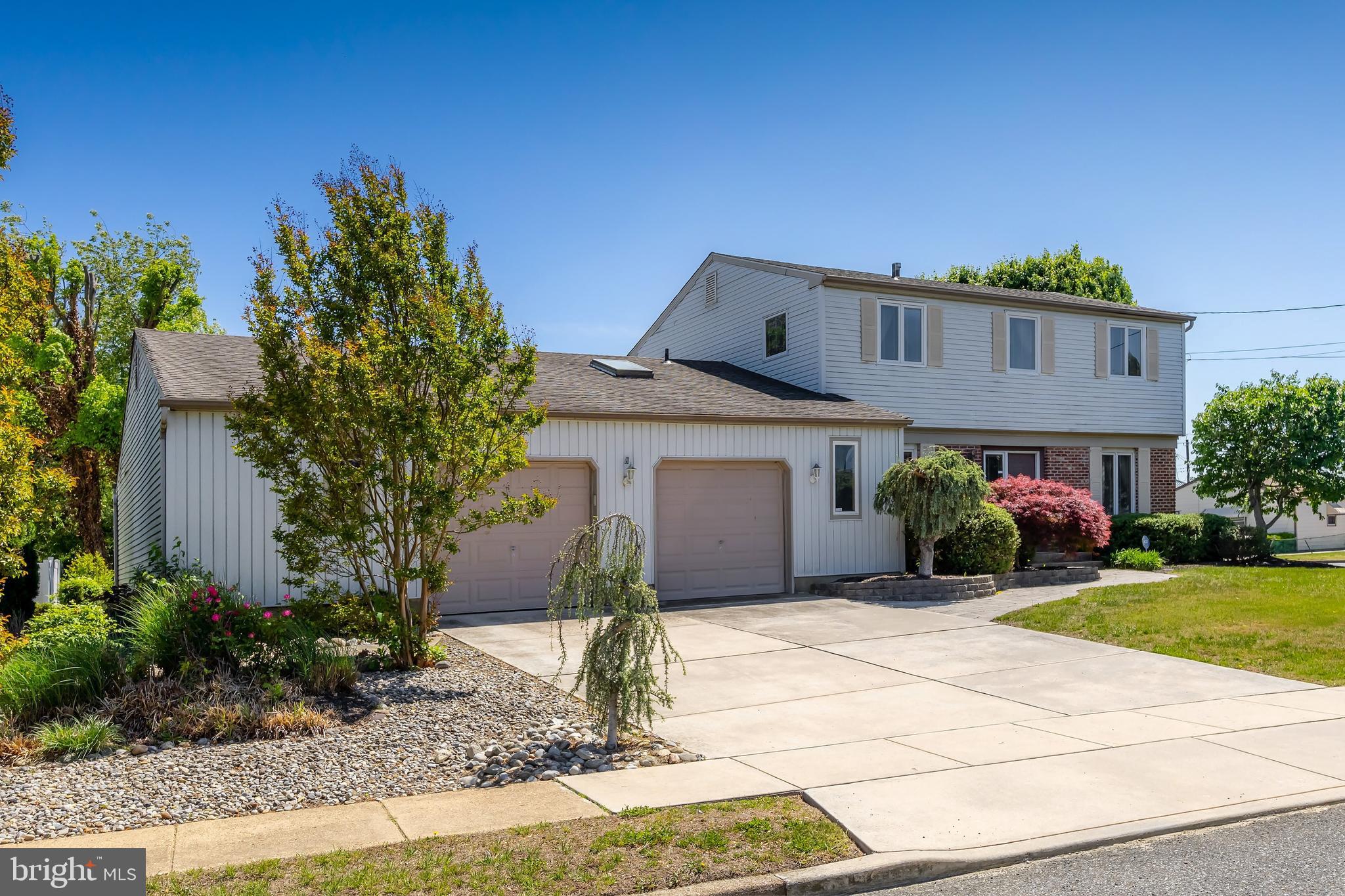 400 OVERBROOK AVENUE