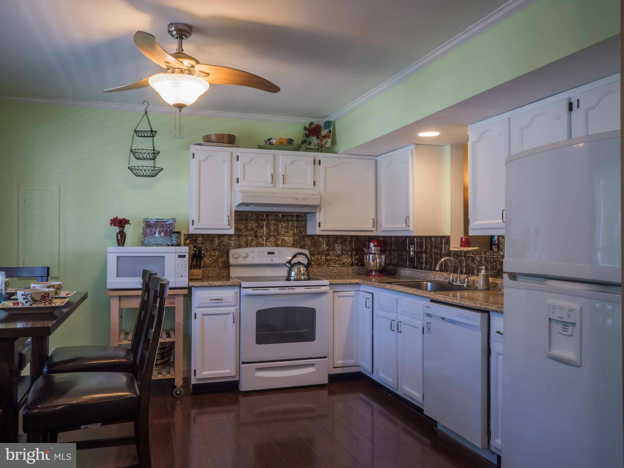 AVALON SHORES - Residential