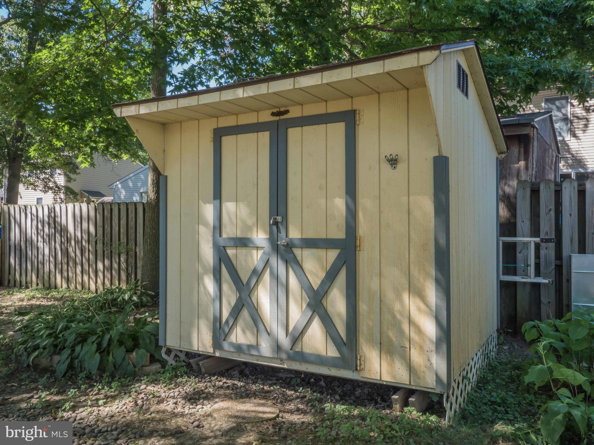 AVALON SHORES - Residential