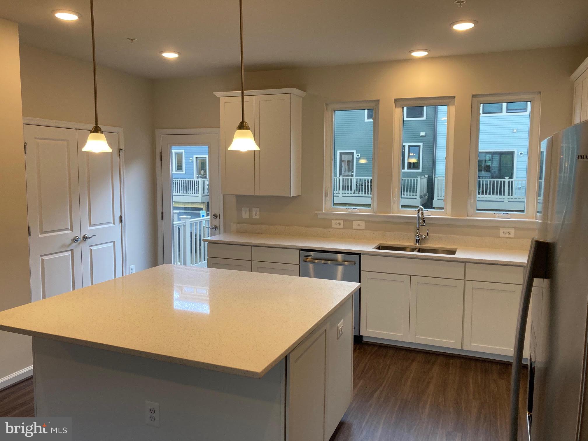 LAUREL - Residential Lease