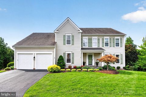 Homes For Sale - 5126 Myrtle Leaf Drive<br/> FAIRFAX, VA 22030