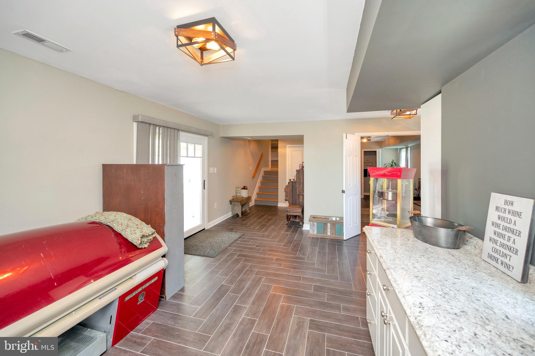 FAIRVIEW  BEACH - Residential