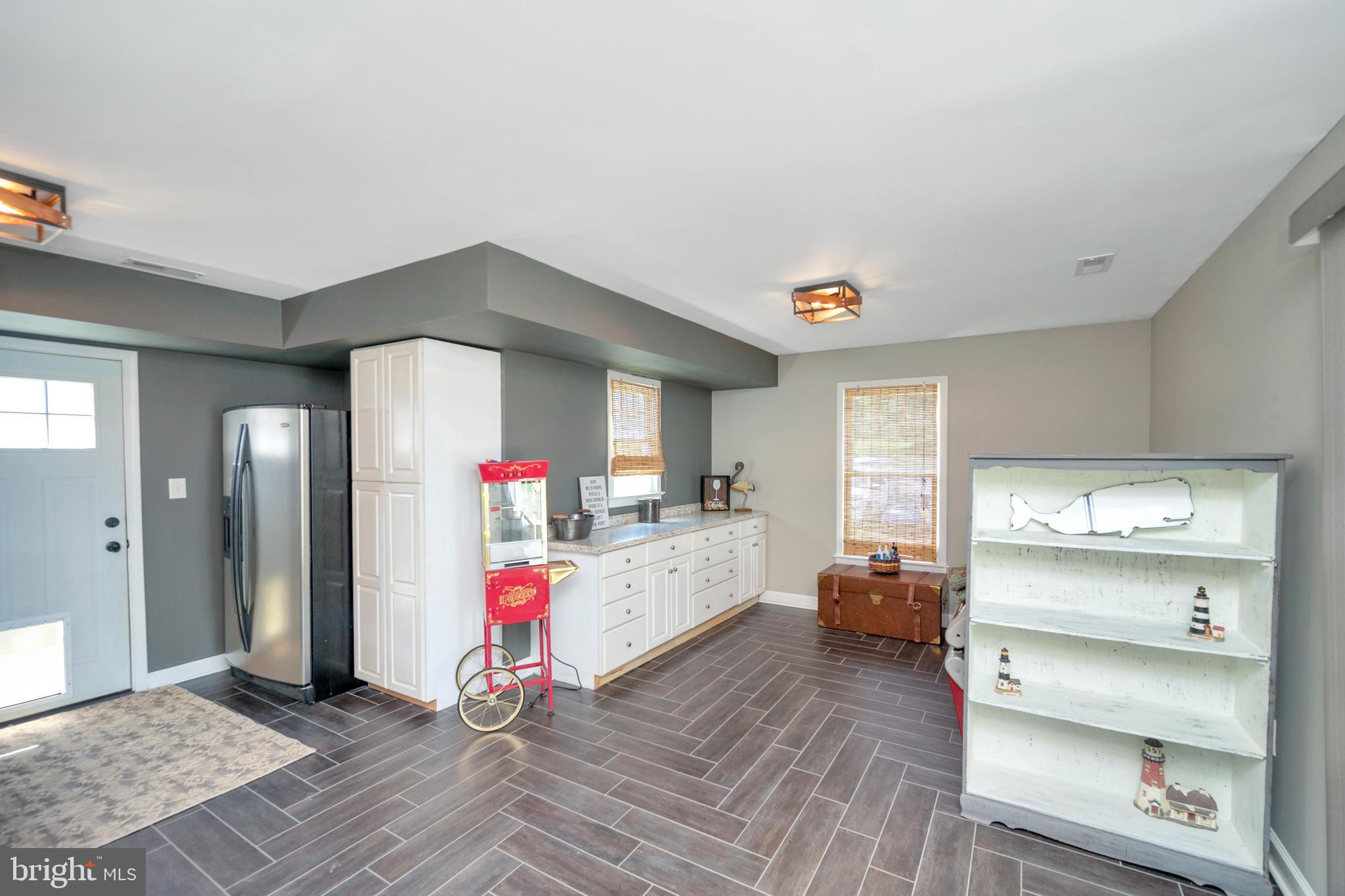 FAIRVIEW  BEACH - Residential