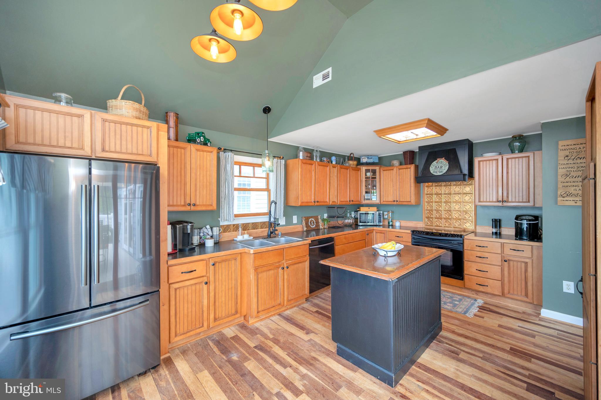 FAIRVIEW  BEACH - Residential