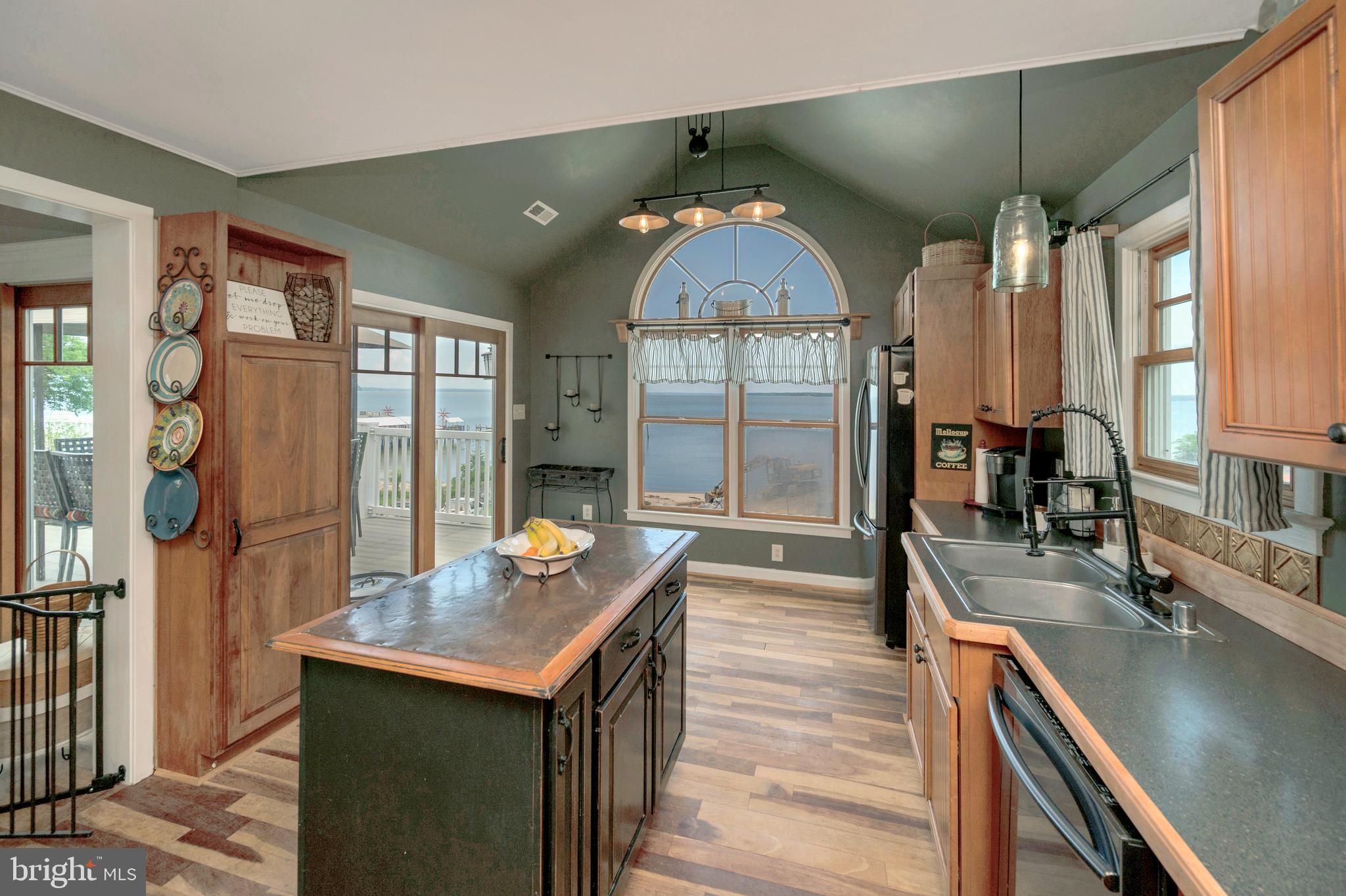 FAIRVIEW  BEACH - Residential