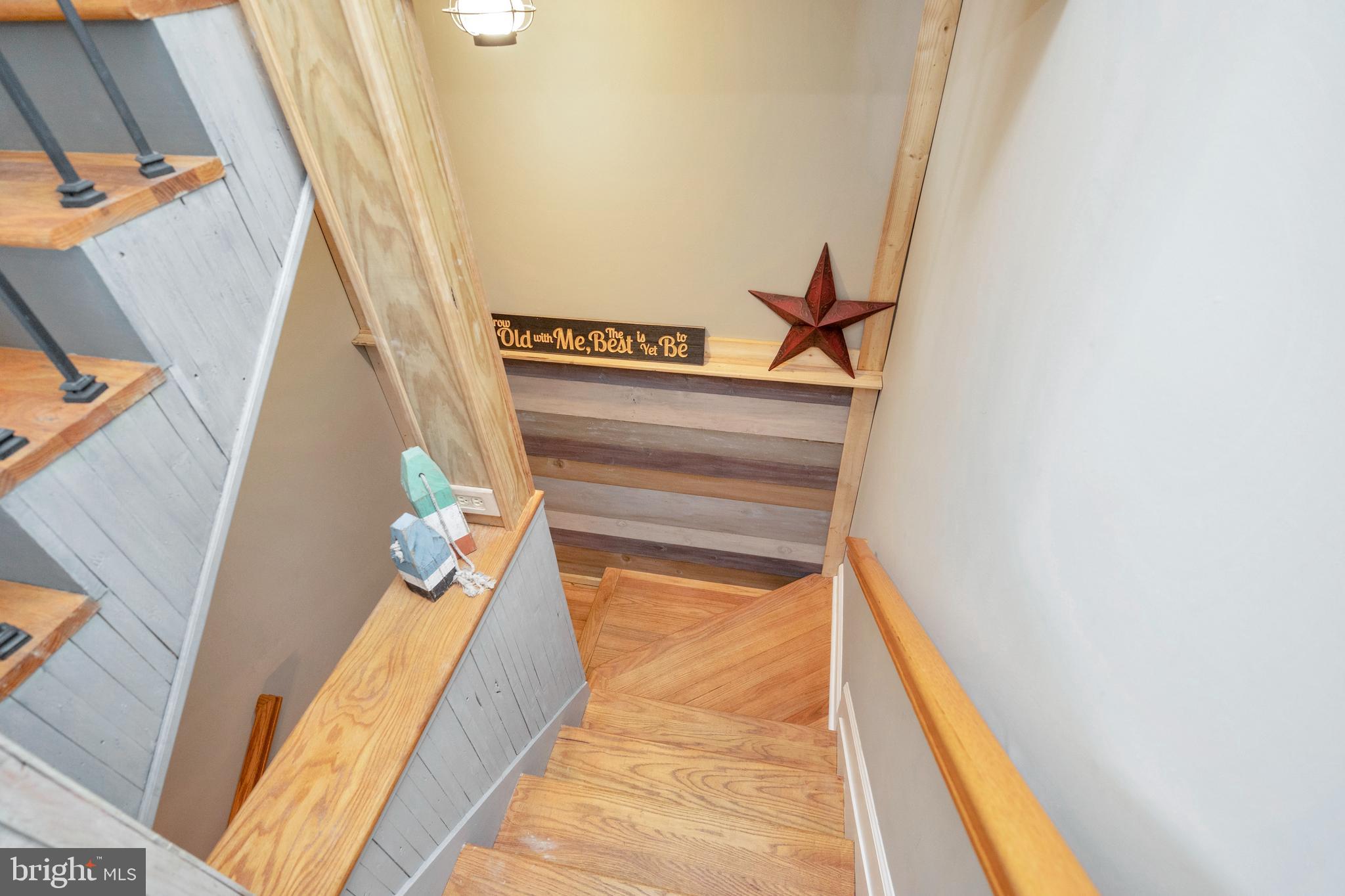 FAIRVIEW  BEACH - Residential