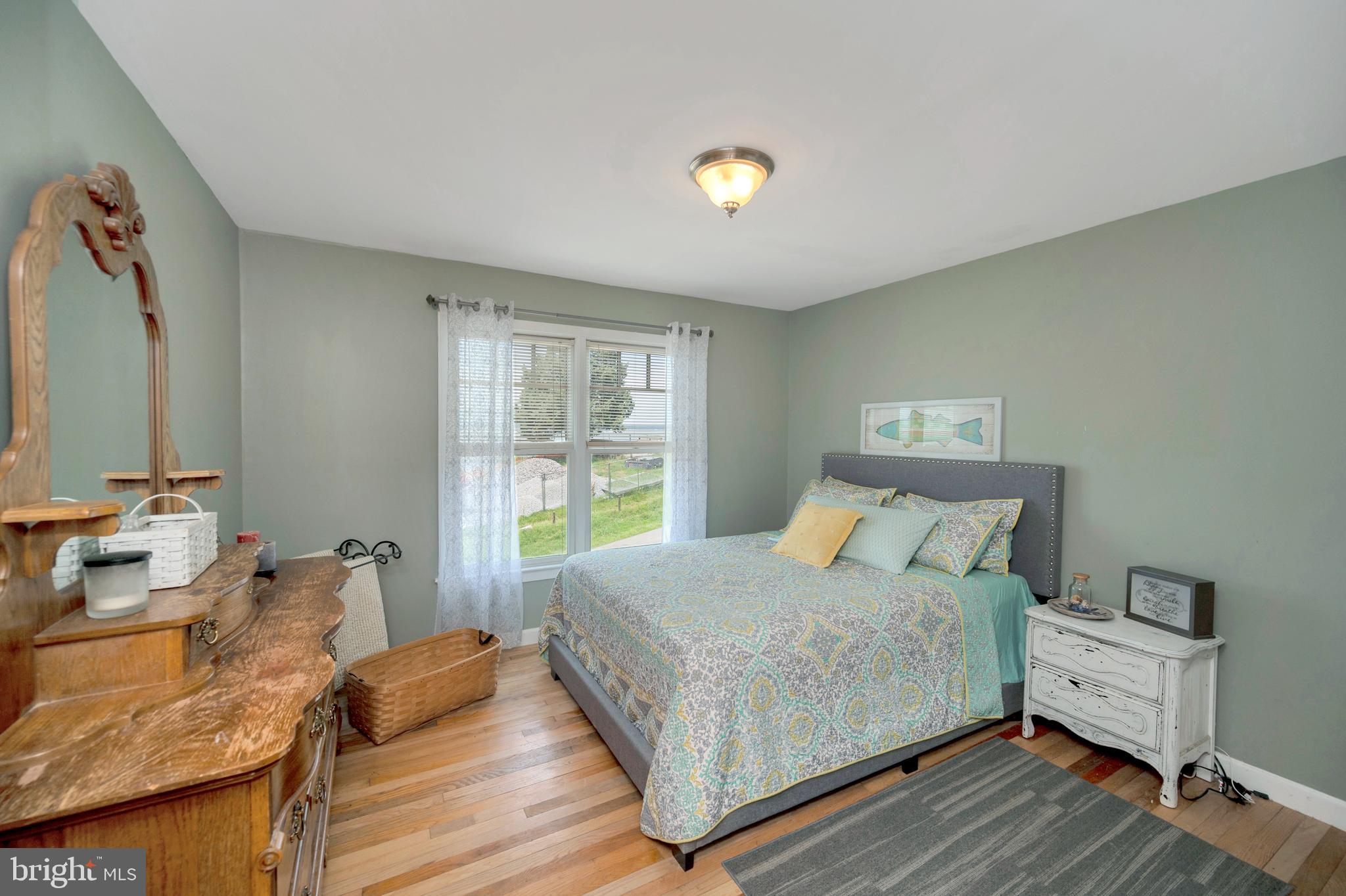 FAIRVIEW  BEACH - Residential