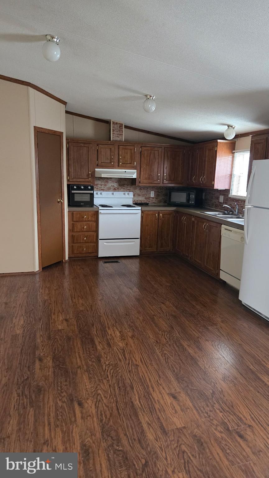 PLEASANT VIEW MOBILE HOME PARK - Residential