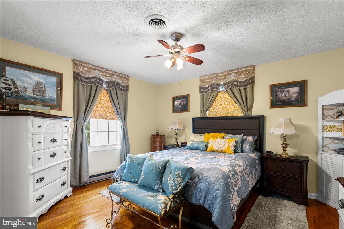 J WAYNE ADAMS - Residential