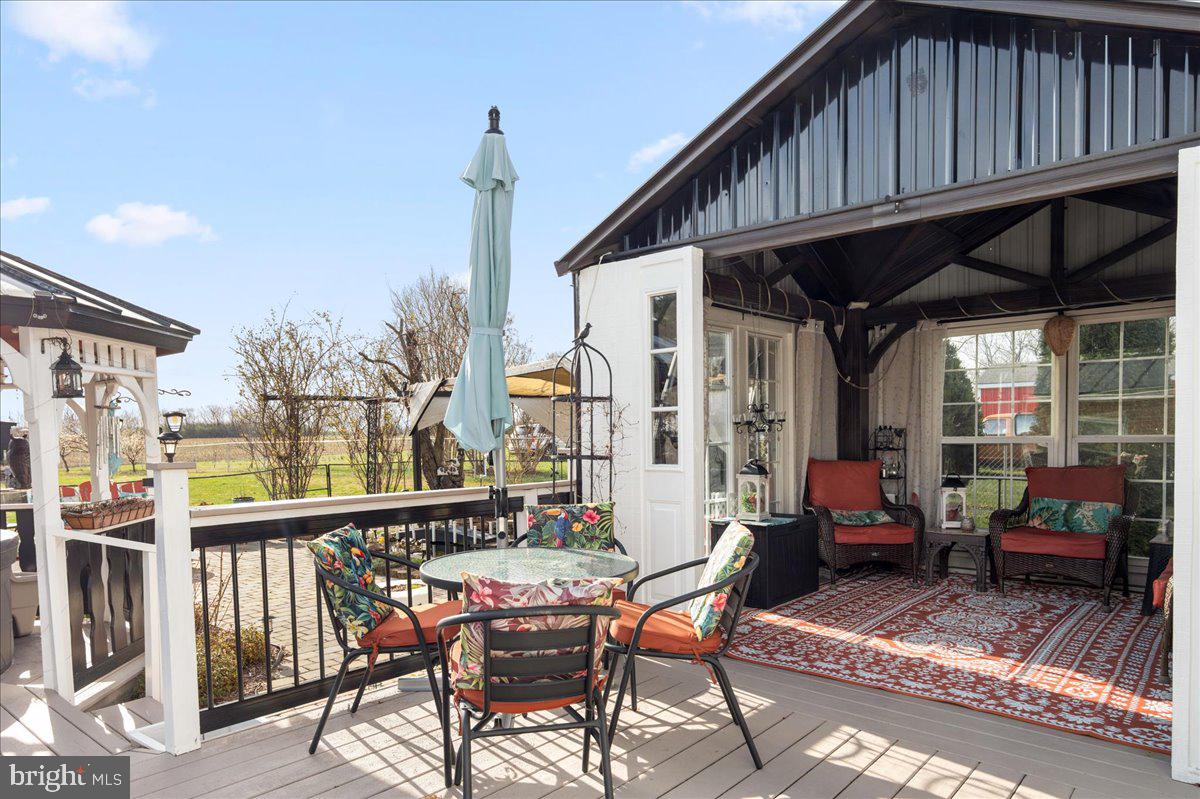 J WAYNE ADAMS - Residential