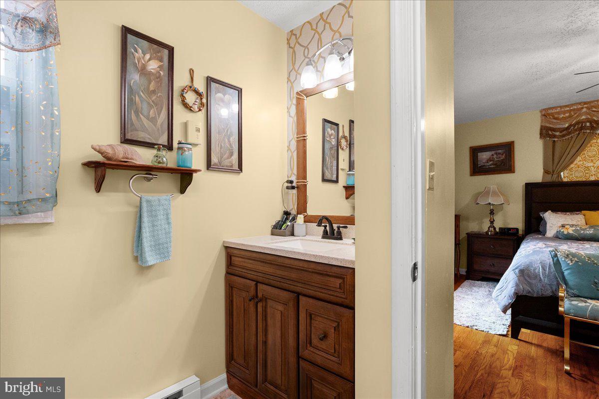 J WAYNE ADAMS - Residential